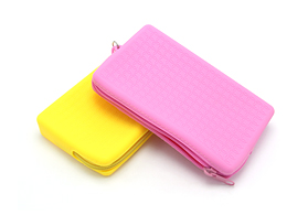 創(chuàng)意時(shí)尚簡易零錢硅膠包_手掛硅膠包定制